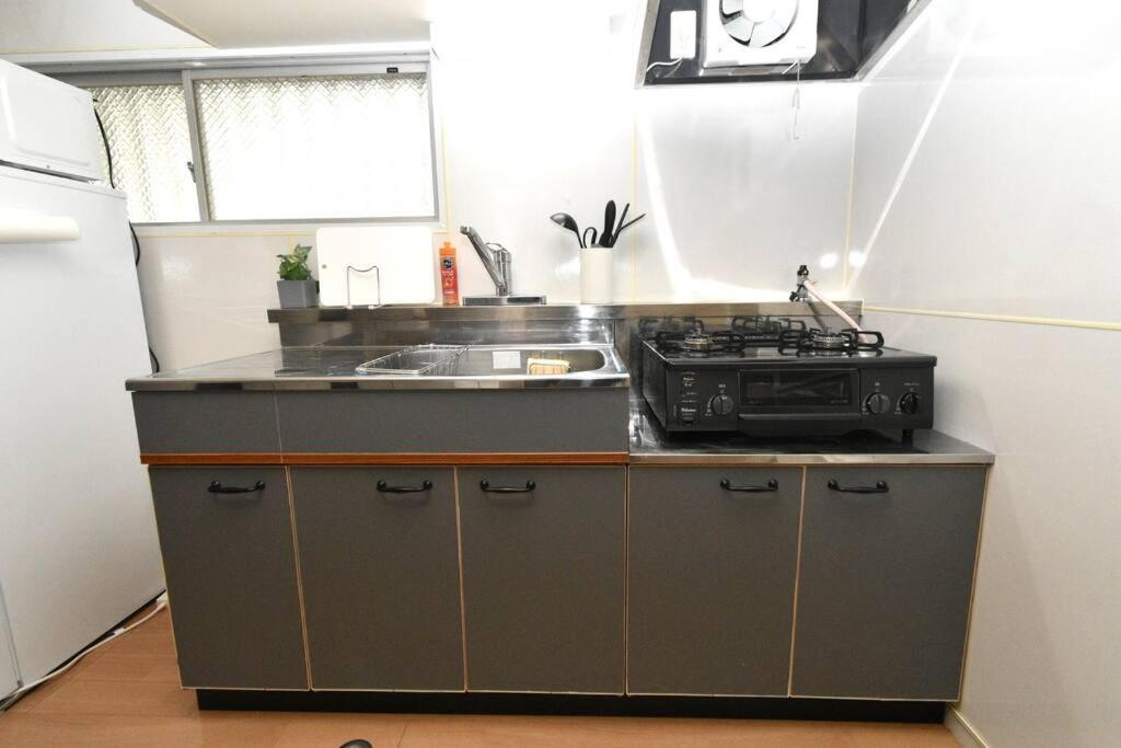 ゆったり1Ldkで最大8人まで宿泊可能！博多駅・キャナルも徒歩圏内！コンビニ・スーパー徒歩１分！ Sumiyoshi  Luaran gambar